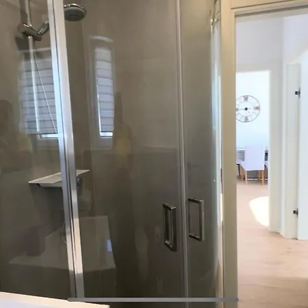 Park Plaza Apartment *